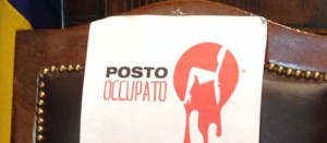 Il "posto occupato" nella sala del consiglio comunale in memoria delle donne uccise