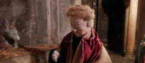 Una delle statuine del presepe nella cripta a Nepi