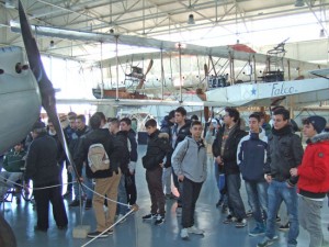Gli studenti all'aeromuseo di Bracciano 
