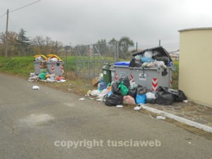 I cumuli di immondizia all'Arcionello