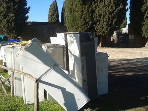 Frigoriferi abbandonati a Sant'Angelo di Roccalvecce