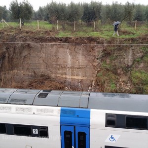 >Il treno deragliato a Tobia - Foto inviata da Andrea Baccello