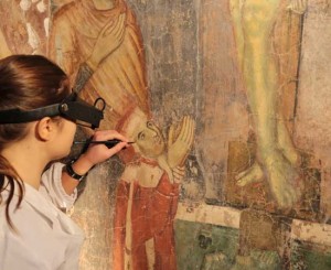 S. Maria Nuova, Mariarita Cocciamiglio rimuove le vecchie stuccature