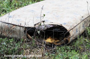 Il materasso andato a fuoco 