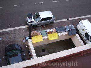 I rifiuti nella zona tra via Galvani e  il tribunale di Viterbo