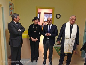 Il taglio del nastro all'agriasilo