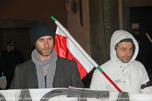 La fiaccolata in piazza del Plebiscito