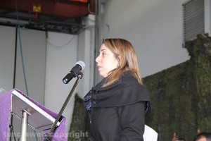 Valentina legge un ricordo del padre