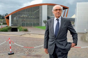Manlio Cerroni