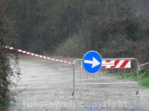 Via Valle Fioretto chiusa al traffico