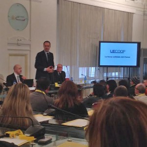 Un momento dell'assemblea Uecoop