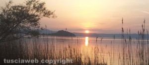 Tramonto sul lago di Bolsena