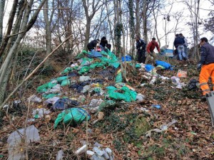 VIterbo civica al lavoro in strada Piangoli