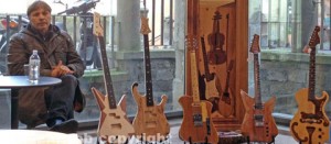 Antonio Iachini con gli strumenti