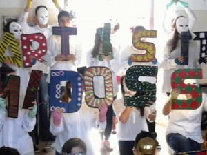 Il flash mob degli studenti del Midossi