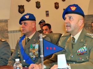 Il nuovo comandante dell'Aves Luigi Francavilla