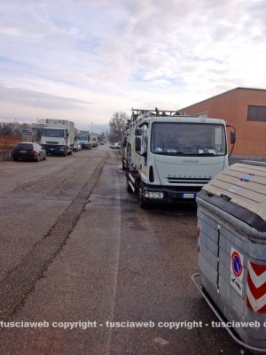 I mezzi diViterbo Ambiente fermi