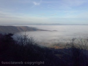 Nebbia sul lago di Bolsena