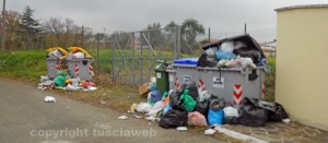I cumuli di immondizia all'Arcionello