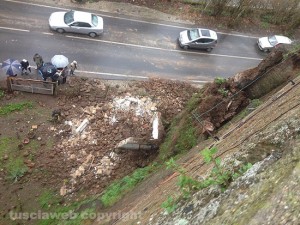 Sutri - La frana in via della Stazione - Foto inviata da un lettore