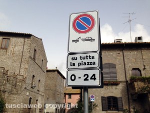 Piazza san Carluccio, il divieto