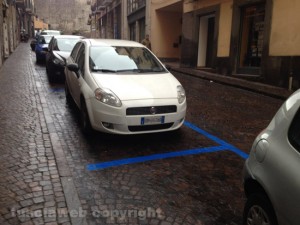 Via Garibaldi, i parcheggi