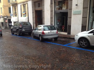 Via Garibaldi, i parcheggi