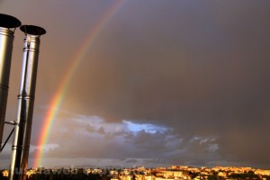 Lo spettacolare doppio arcobaleno su Viterbo