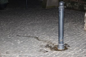 L'edicola di porta san Marco distrutta dal vandalo