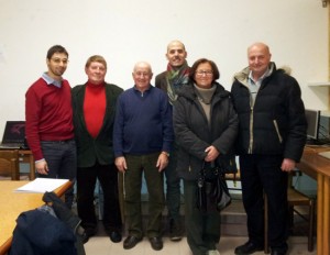 Il presidente del Centro diurno anziani di Montalto, Ciavattini, con Lupidi, Marra e alcuni componenti del direttivo