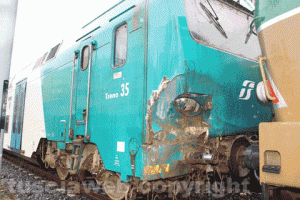 Il treno deragliato spostato a Porta Romana
