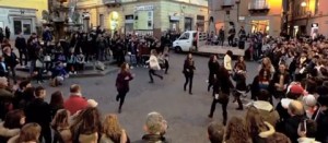 Il flash mob a piazza delle Erbe