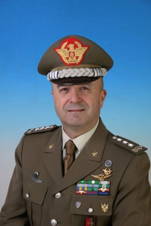 Il generale di corpo d’armata Roberto Bernardini