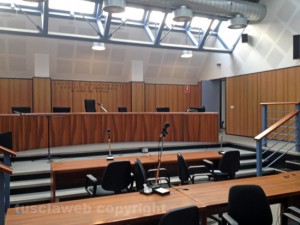Un'aula di tribunale