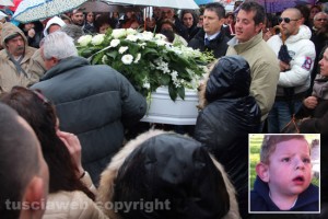 I funerali del piccolo Leonardo Sonno