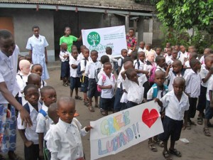 I bambini del quartiere di Mikondo