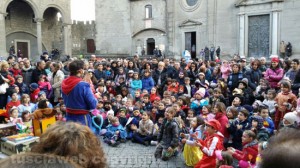 I bambini del Carnevale a piazza San Lorenzo a Viterbo