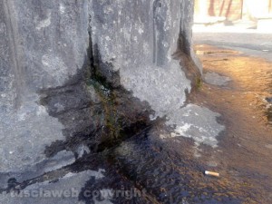 La fontana di piazza della Morte perde acqua
