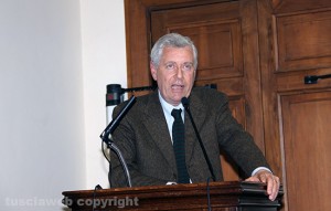 Il sindaco di Viterbo Leonardo Michelini