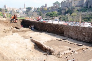 I ritrovamenti archeologici a Valle Faul - Il sopralluogo della soprintendente Valeria D'Atri con l'assessora Saraconi