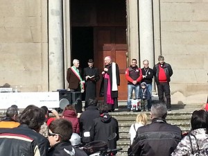 Il raduno dei moticiclisti a Piazza San Lorenzo