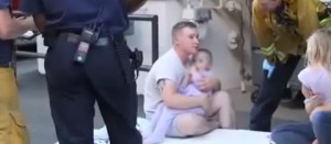 Il bimbo atterrato sul materasso