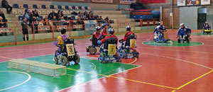 L'incontro di hockey in carrozzina