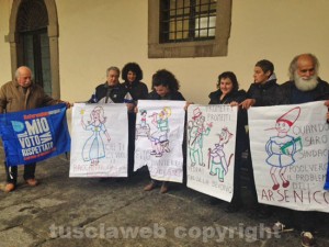 Il comitato Non ce la beviamo sotto il comune