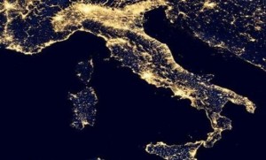 L'Italia di notte vista dallo spazio