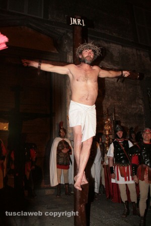 La via Crucis di Montefiascone fotografata da Claudio Montanari
