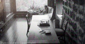 Pasolini nella sua casa di Chia