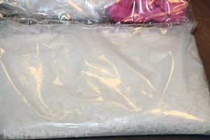 La cocaina sequestrata dalla squadra mobile