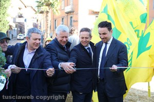 L'inaugurazione del mercatino Coldiretti al Sacrario 