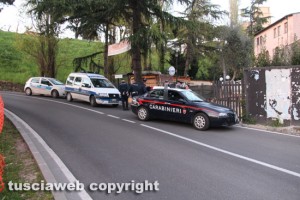 I carabinieri e la polizia sul posto